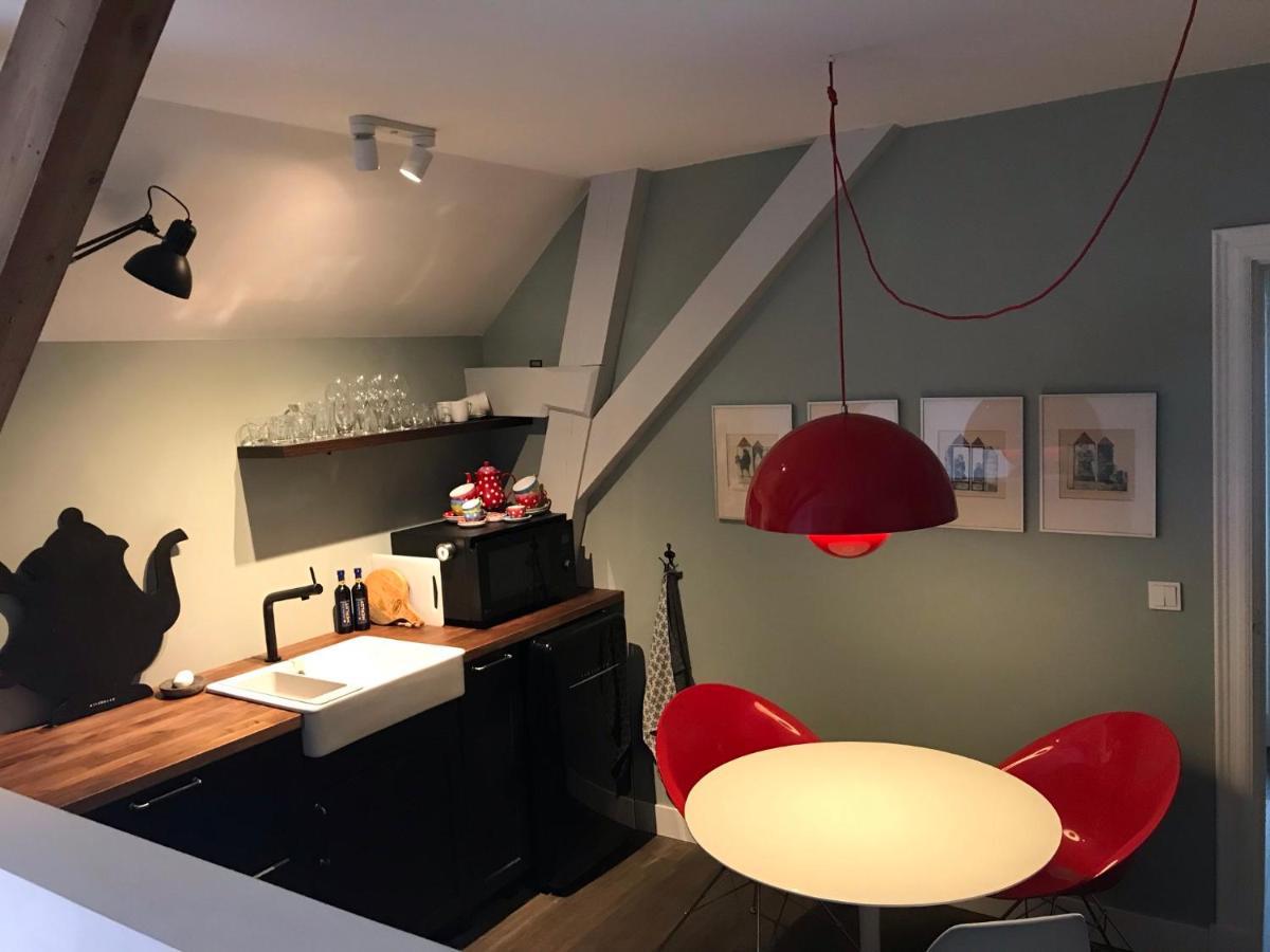B&B Logeren Bij De Burgemeester Stad aan 't Haringvliet Экстерьер фото
