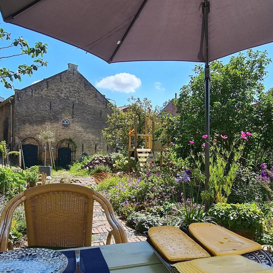 B&B Logeren Bij De Burgemeester Stad aan 't Haringvliet Экстерьер фото